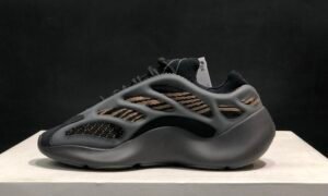 adidas Yeezy 700 V3 "Clay Brown"