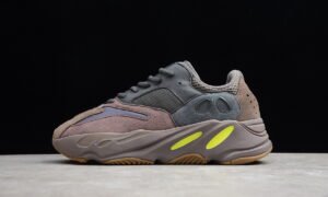 Adidas Yeezy boost 700 V2