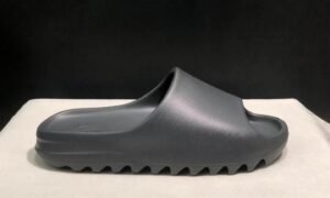 adidas originals Yeezy Slide "Onyx"