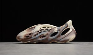 YEEZY Foam Runner MXT Cream Clay