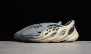YEEZY Foam Runner MXT Moon GRey