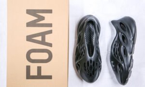 Yeezy Foam Runner noir