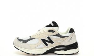 New Balance Made in USA M990V3 "Moonbeam"