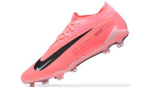 crampons NIKE