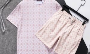 ensemble Louis Vuitton - Tshirt + short