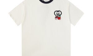 T-shirt  - Gucci