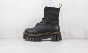 Dr. Martens platform boot bottines