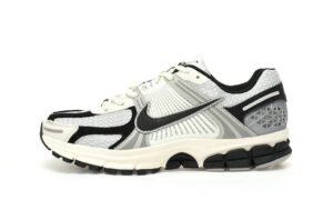 Nike Vomero 5"Photon Dust/Black