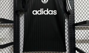 T Shirt Adidas