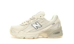 New Balance 740 “Milk Tea”